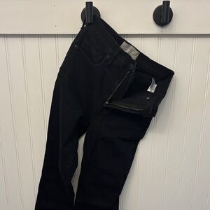 Everlane women’s black high rise Skinny Jeans